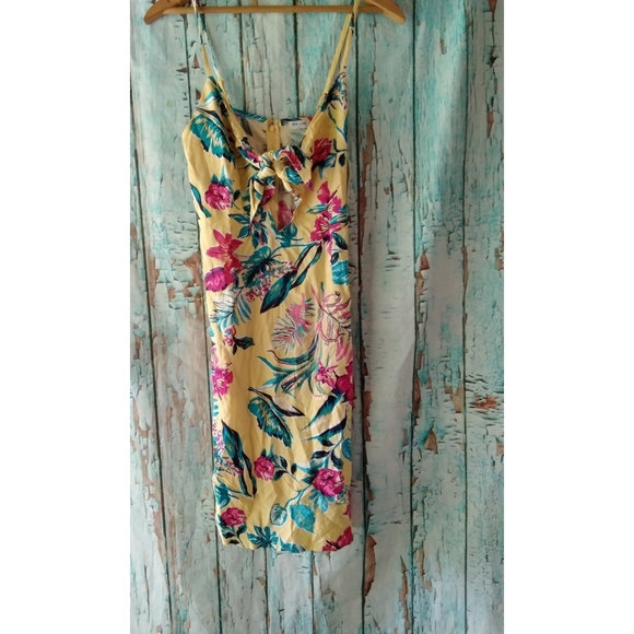 Dresses & Skirts - NWT! Yellow Floral Summer Vacation Sexy Tropical Vibes Dress L